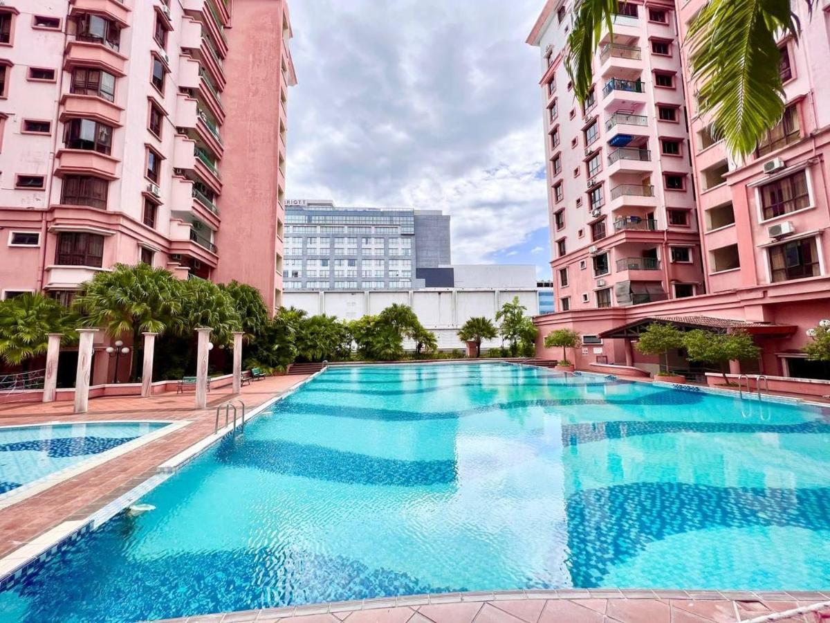 Marina Court Vacation Home 3 Bedrooms - Kota Kinabalu Exterior photo