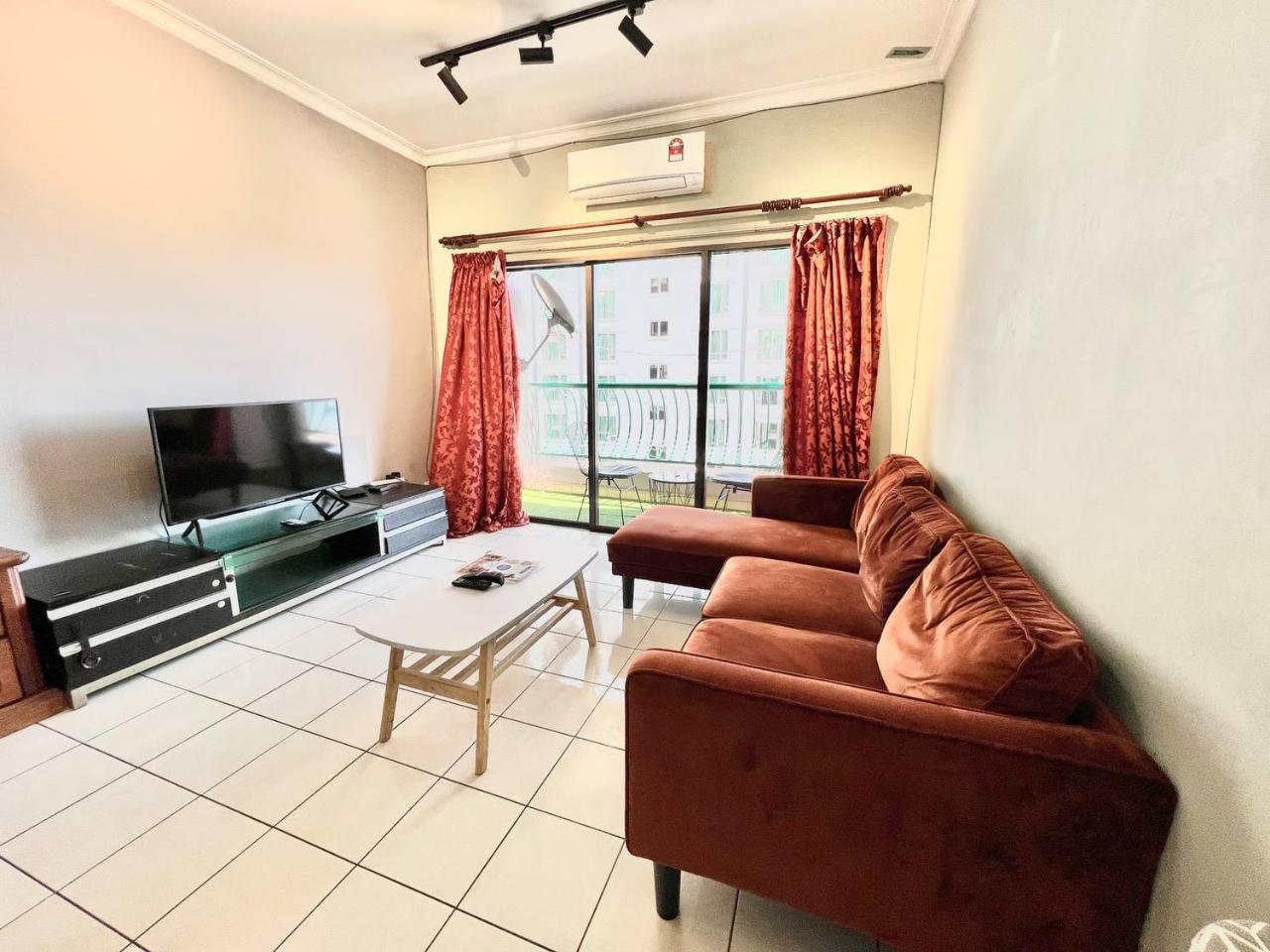 Marina Court Vacation Home 3 Bedrooms - Kota Kinabalu Exterior photo